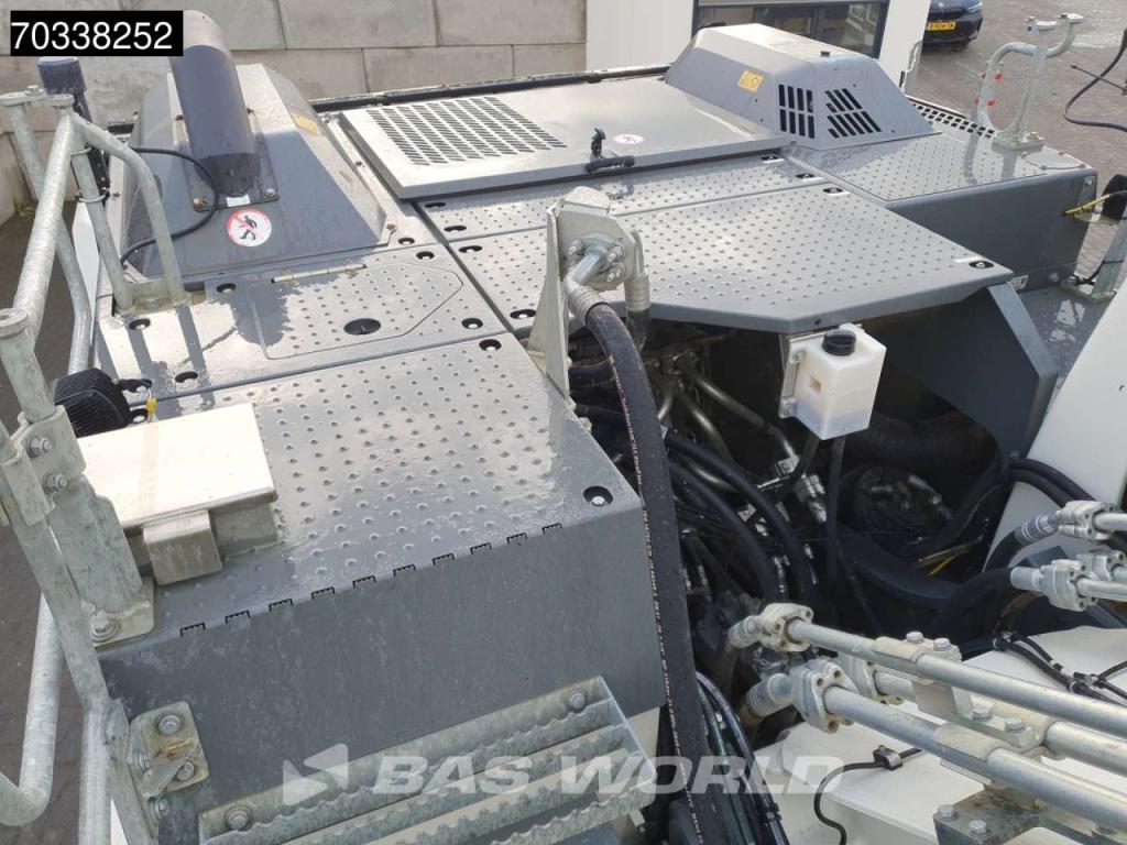 Liebherr R930 LC Photo 22