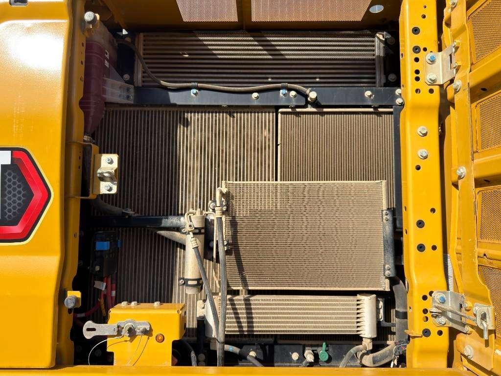 Caterpillar 330 07B Photo 30