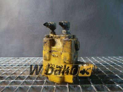 Komatsu W24XT39 en vente par Wibako