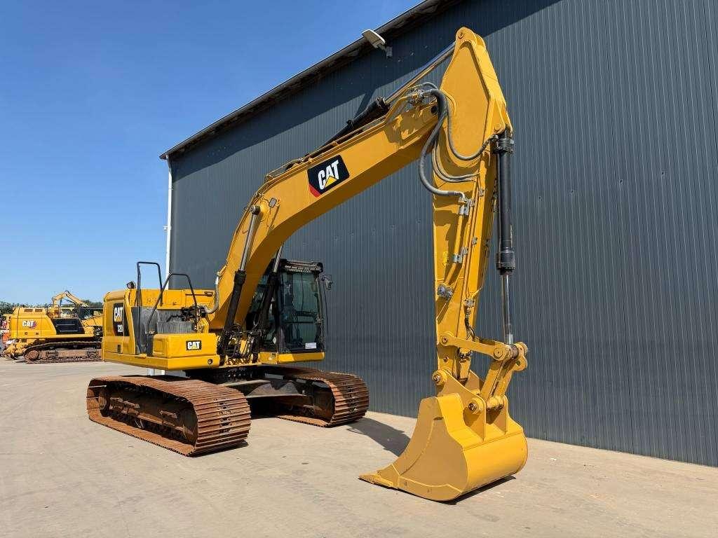 Caterpillar 320 07B Photo 9