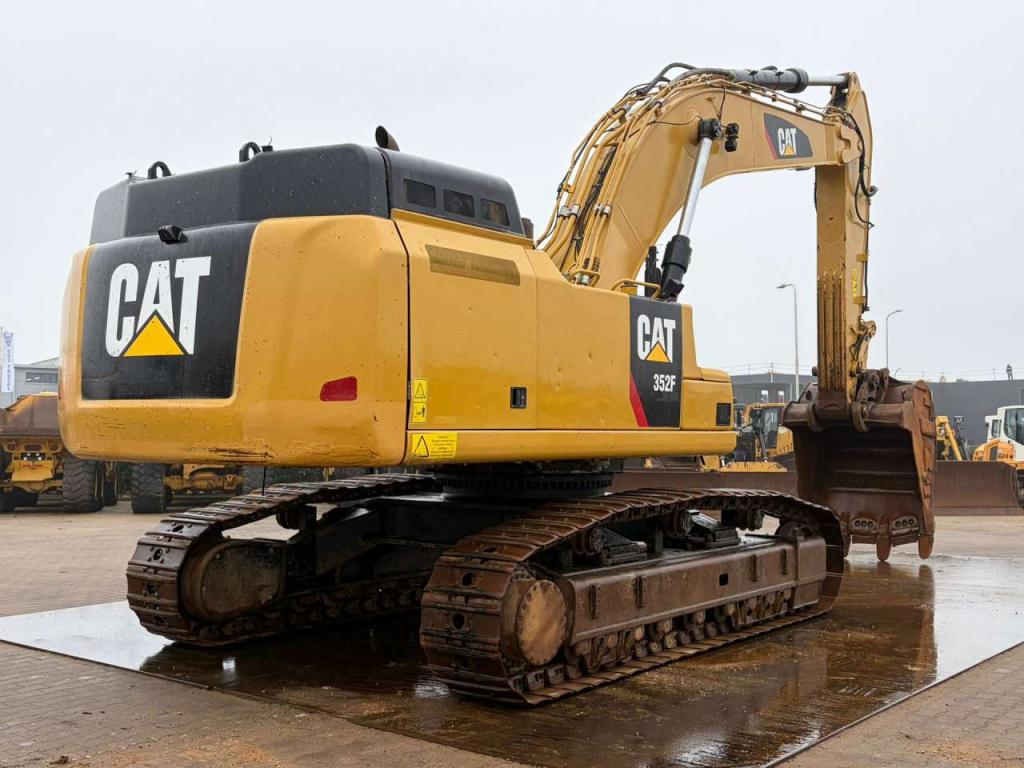 Caterpillar 352F Photo 5