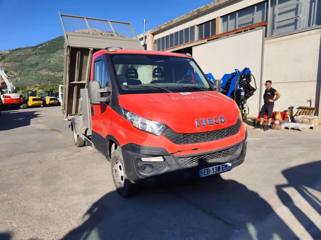 Iveco DAILY 35-130 Photo 16