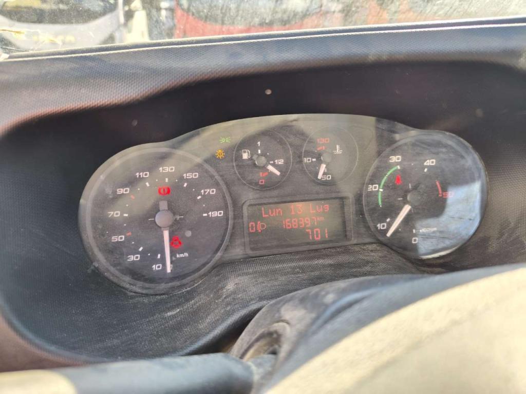 Iveco DAILY 35-130 Photo 17