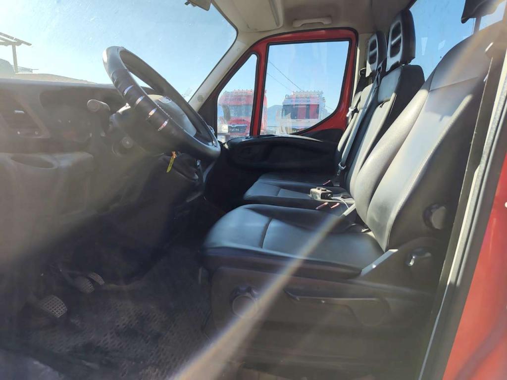 Iveco DAILY 35-130 Photo 18