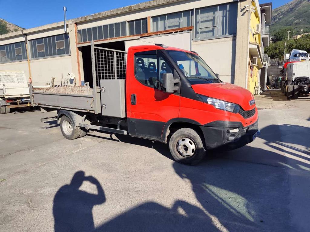 Iveco DAILY 35-130 Photo 25
