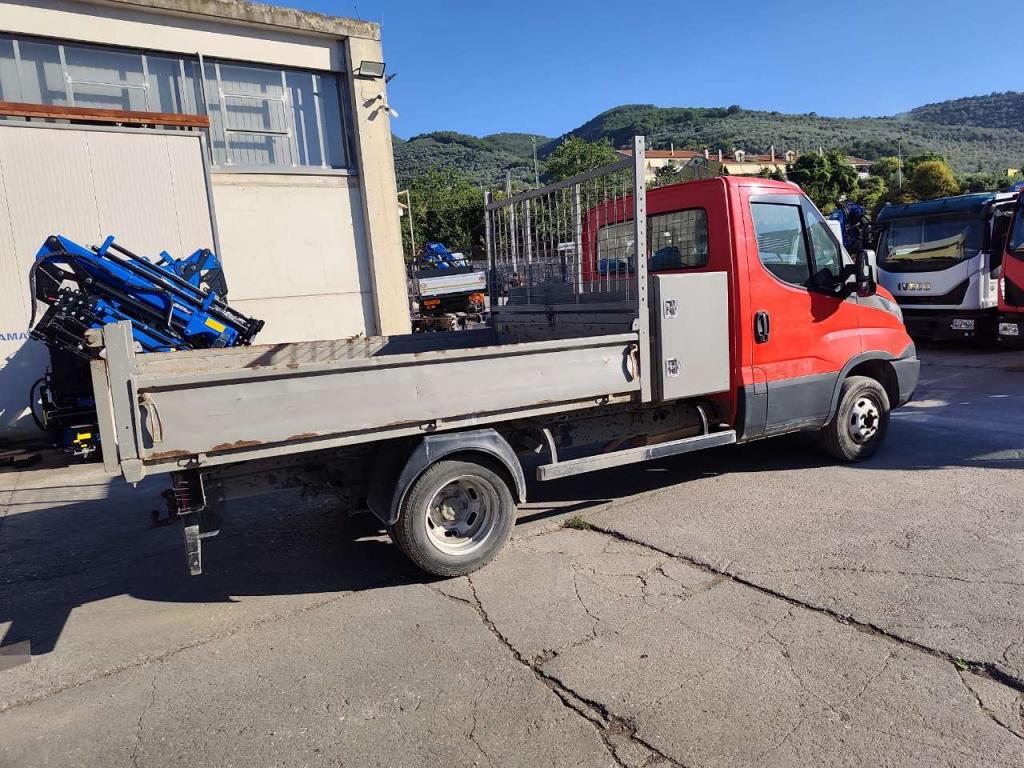 Iveco DAILY 35-130 Photo 29
