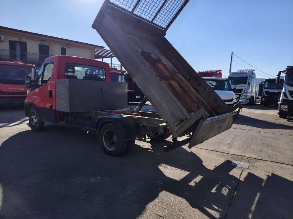 Iveco DAILY 35-130 Photo 6