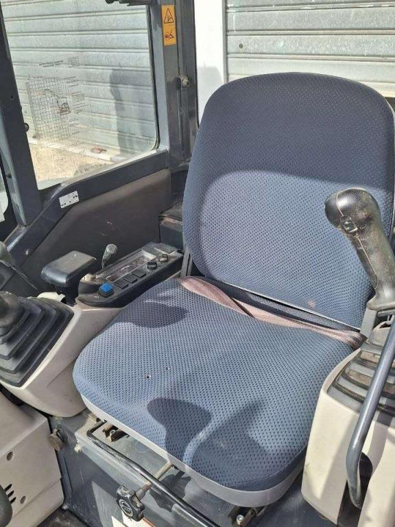 Kobelco SK30SR-6 Photo 6