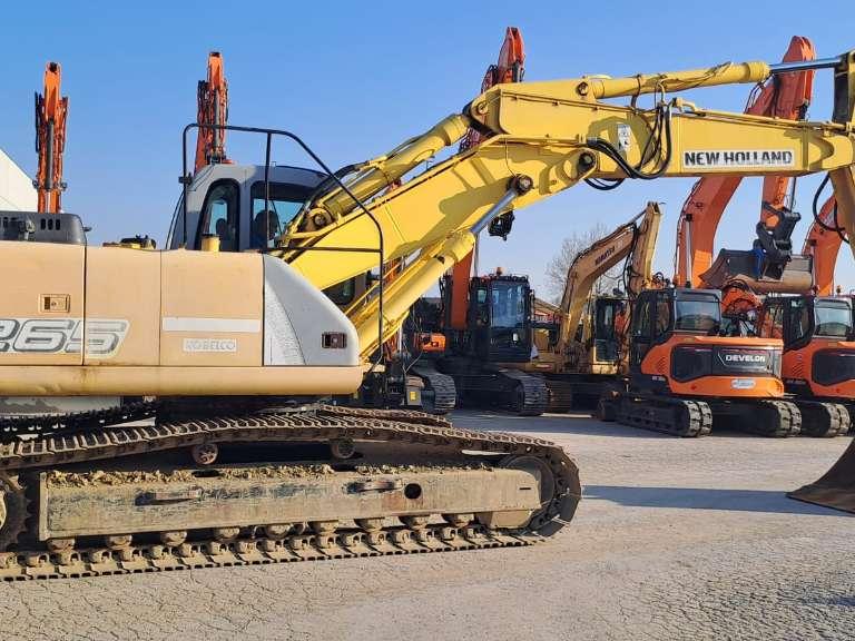 New Holland E265 Photo 6