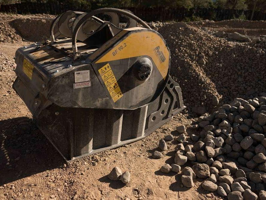 MB CRUSHER BF90.3 S4 Photo 1