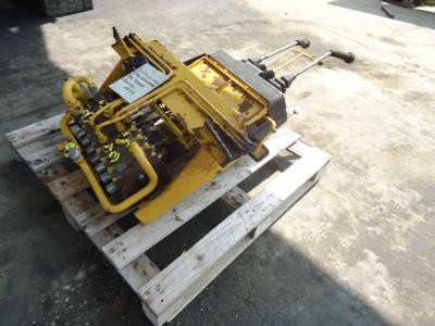 Distributeur hydraulique pour Venieri 12.23 en vente par OLM 90 Srl