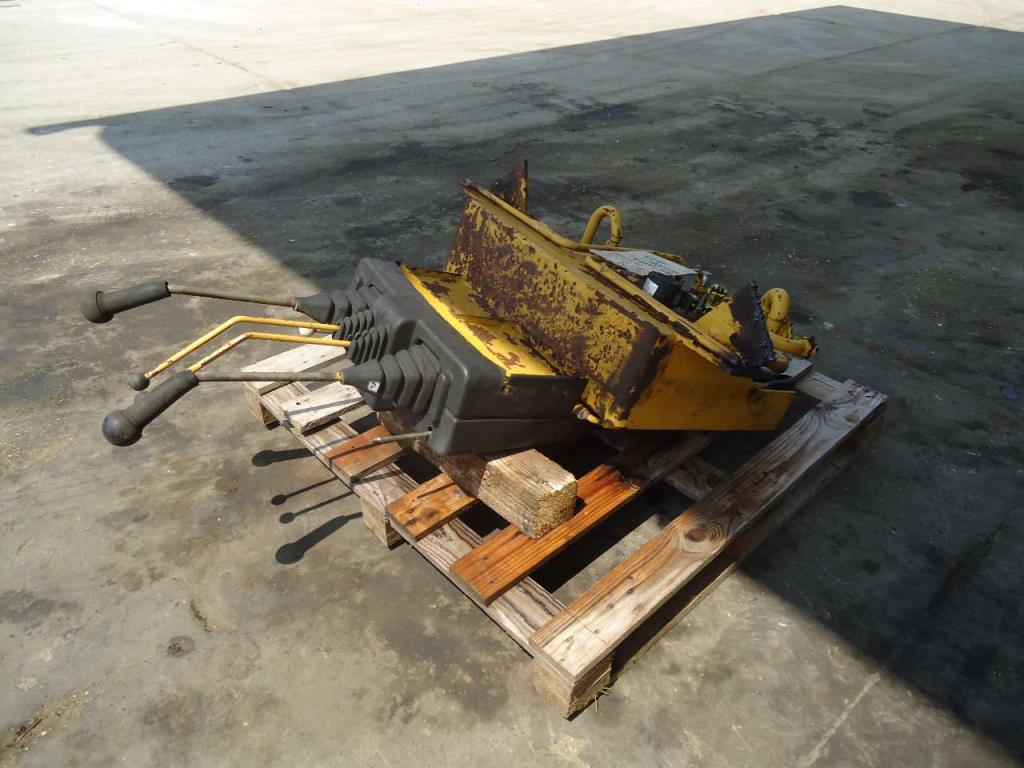 Distributeur hydraulique pour Venieri 12.23 Photo 2