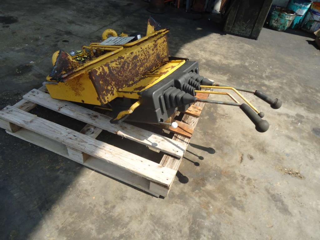 Distributeur hydraulique pour Venieri 12.23 Photo 3