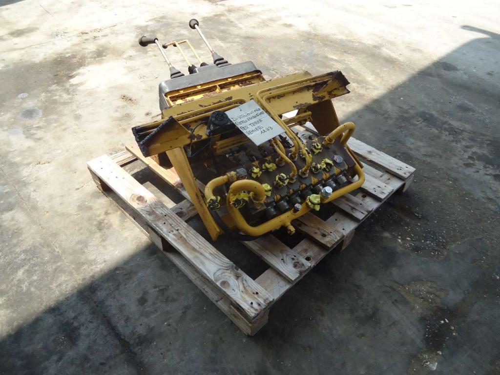 Distributeur hydraulique pour Venieri 12.23 Photo 4