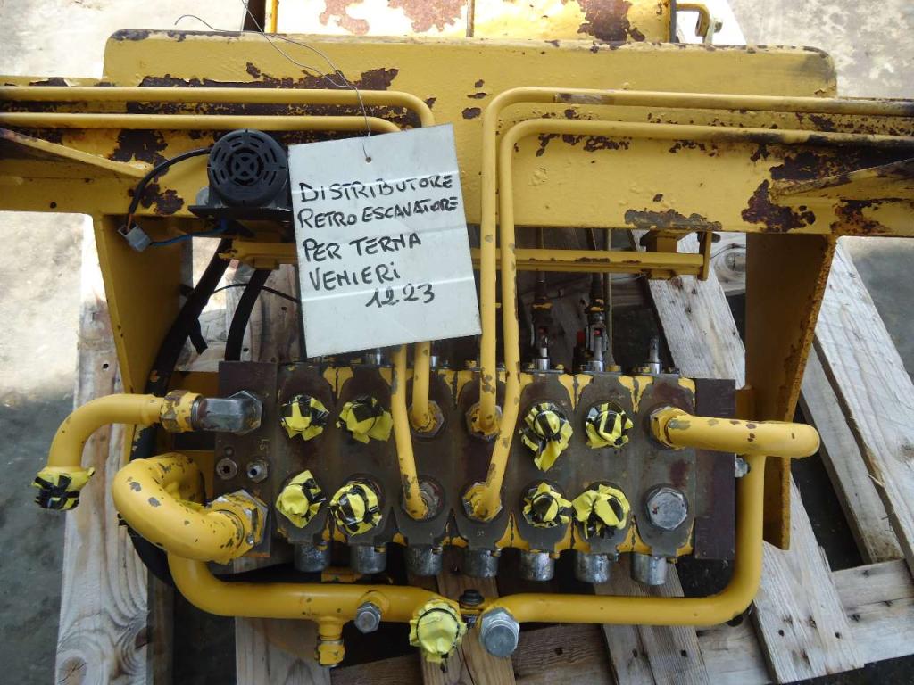 Distributeur hydraulique pour Venieri 12.23 Photo 6