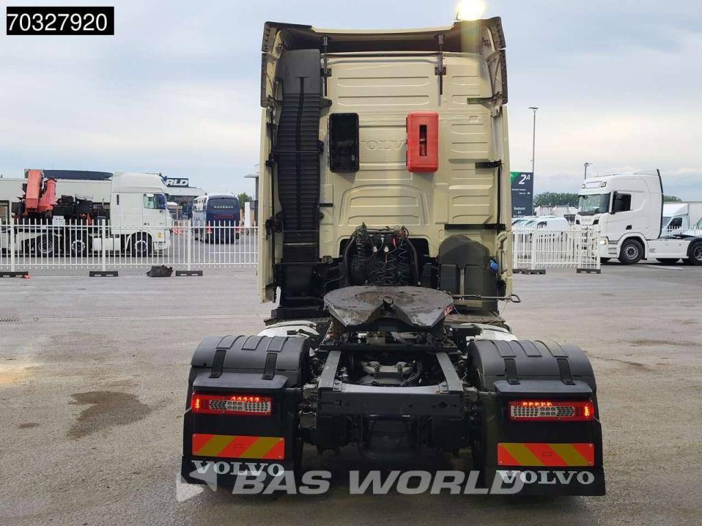 Volvo FH 460 4X2 Mega 2x Tanks Standklima Hebesattel Photo 10