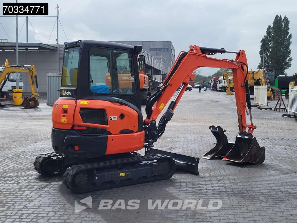 Kubota U36 -4 3 Buckets Photo 6
