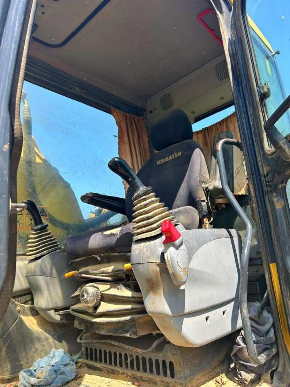 Komatsu PC210NLC-7K Photo 2