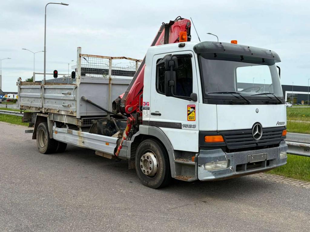 Mercedes-Benz 1523 Photo 7
