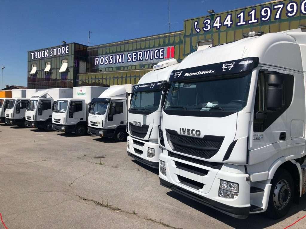 Iveco EUROCARGO 120E19P FURGONATO BOX PORTA LATERALE Photo 2
