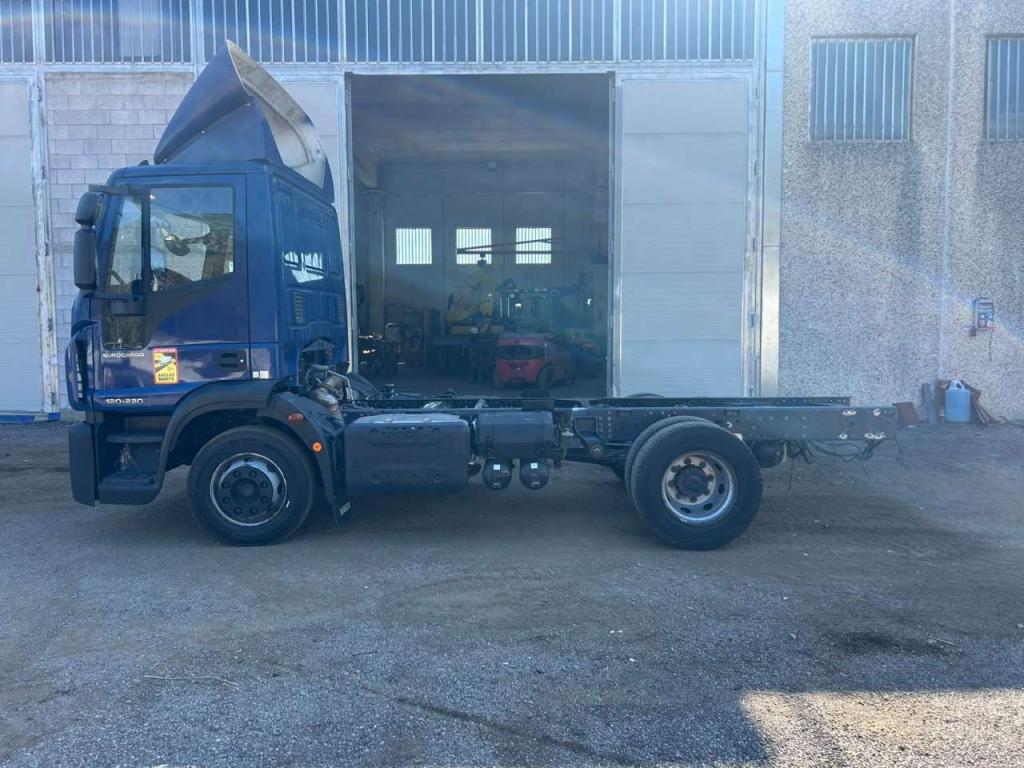 Iveco EUROCARGO CUBE 120-220 Photo 12