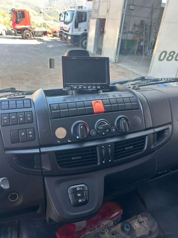 Iveco EUROCARGO CUBE 120-220 Photo 23