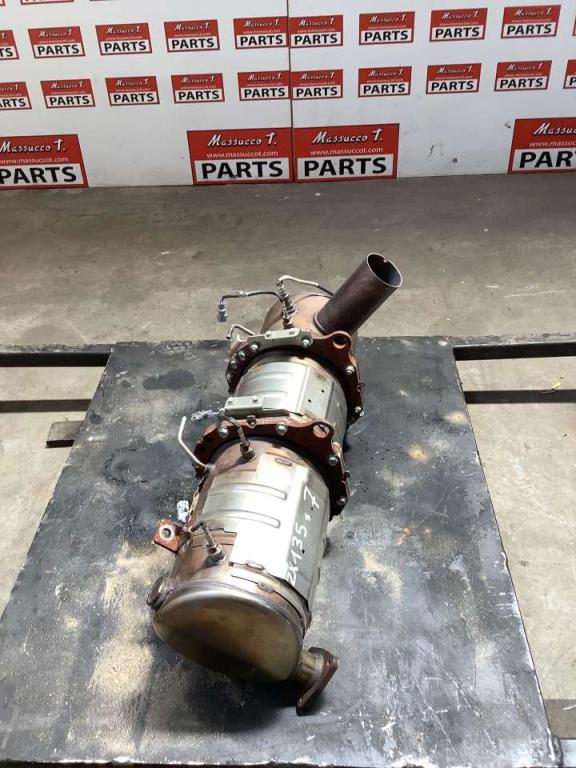 Pot d'échappement pour Hitachi ZX135 US-7 Photo 2