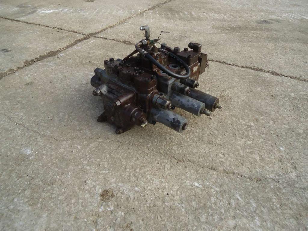 Distributeur hydraulique pour Hitachi ZW310 Photo 2