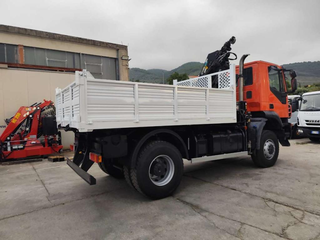 Iveco TRAKKER 190T36 Photo 21