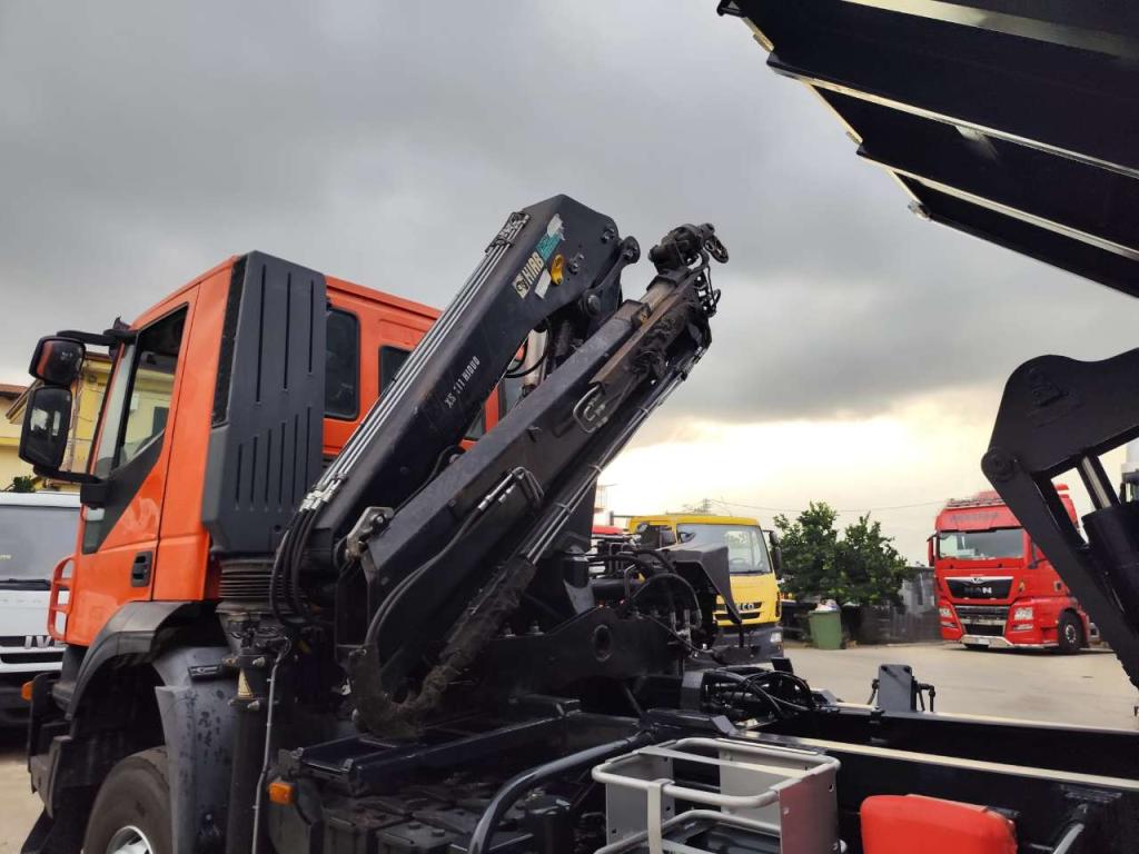 Iveco TRAKKER 190T36 Photo 3