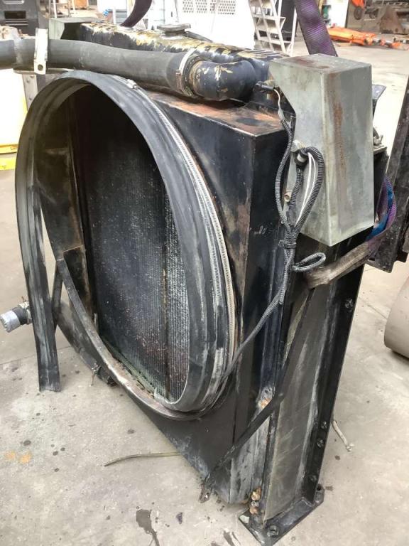 Radiateur eau pour New Holland 385 Photo 3