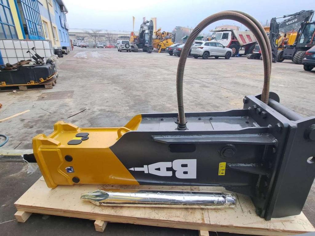 Other manufacturers BAT 140 Photo 4