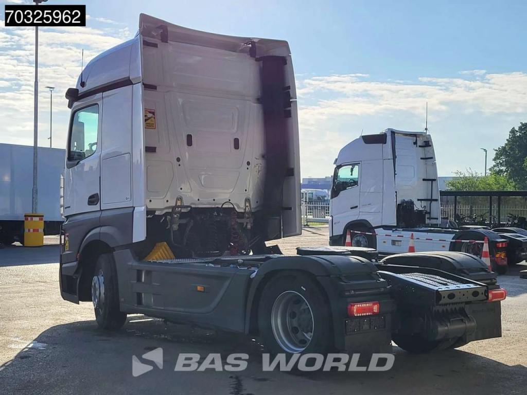 Mercedes-Benz Actros 1845 4X2 BigSpace Retarder 2xTanks Standklima Photo 2