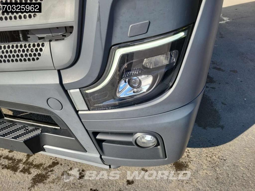 Mercedes-Benz Actros 1845 4X2 BigSpace Retarder 2xTanks Standklima Photo 9