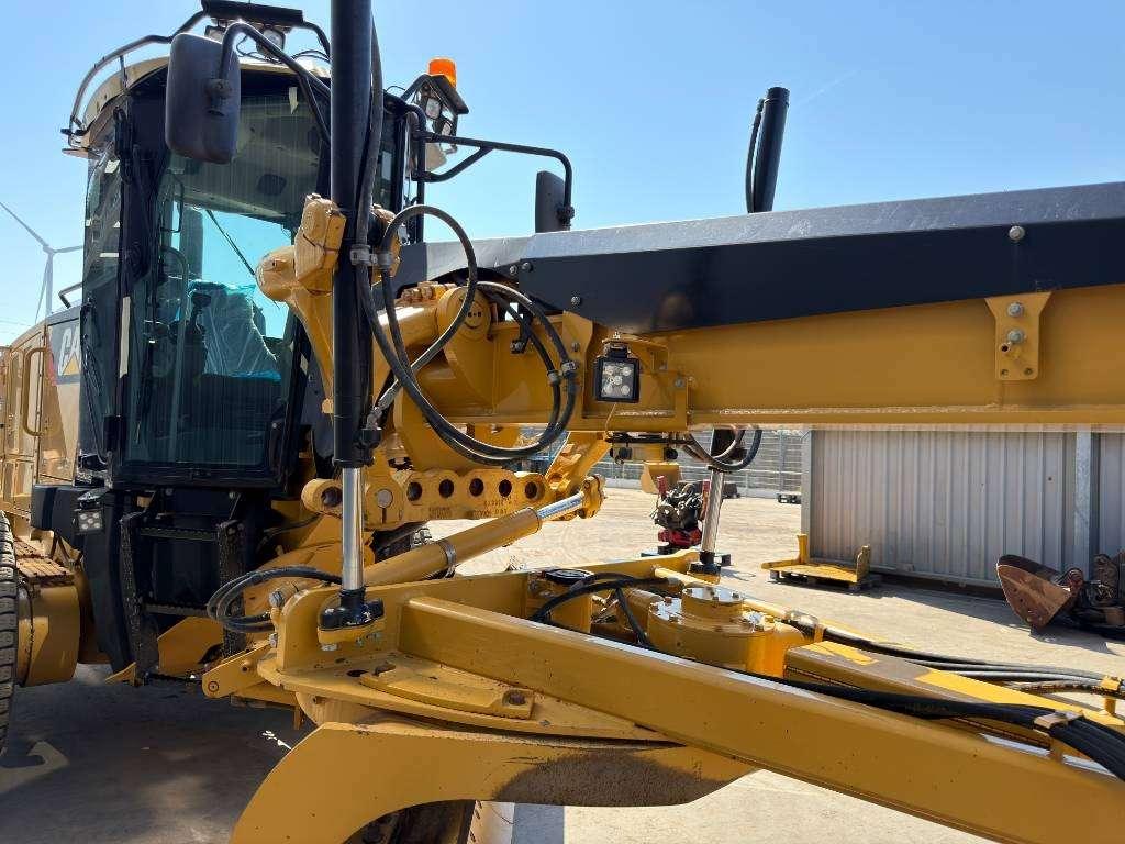 Caterpillar 140M2 Photo 17