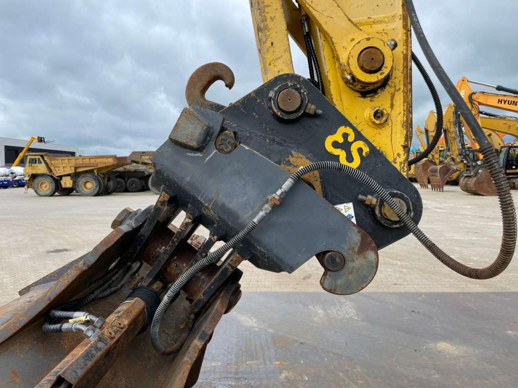 Komatsu PC240NLC-10 Photo 10