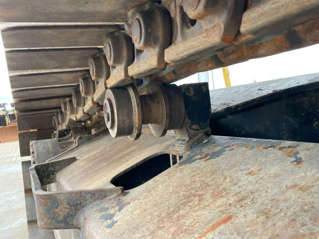Komatsu PC240NLC-10 Photo 13