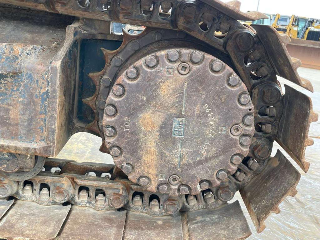 Komatsu PC240NLC-10 Photo 20