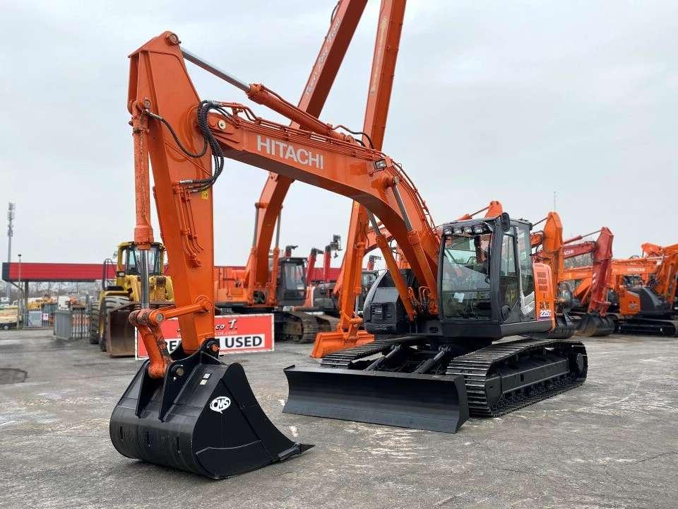 Hitachi ZX225 USBLC Photo 1