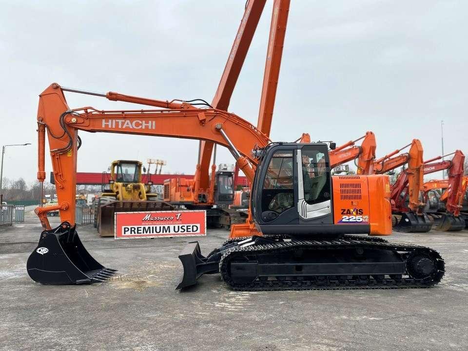 Hitachi ZX225 USBLC Photo 2
