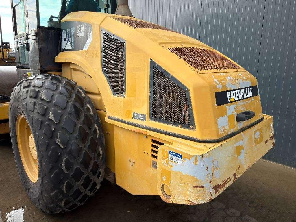 Caterpillar CS74 Photo 7