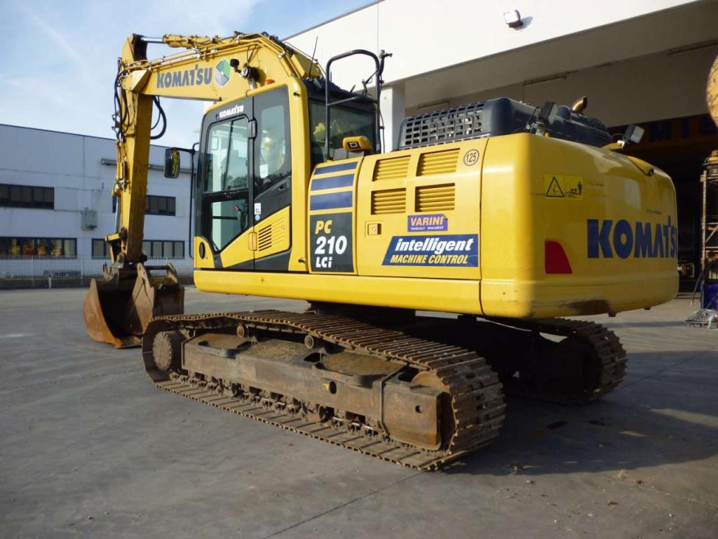 Komatsu PC210LCi-11 Photo 12