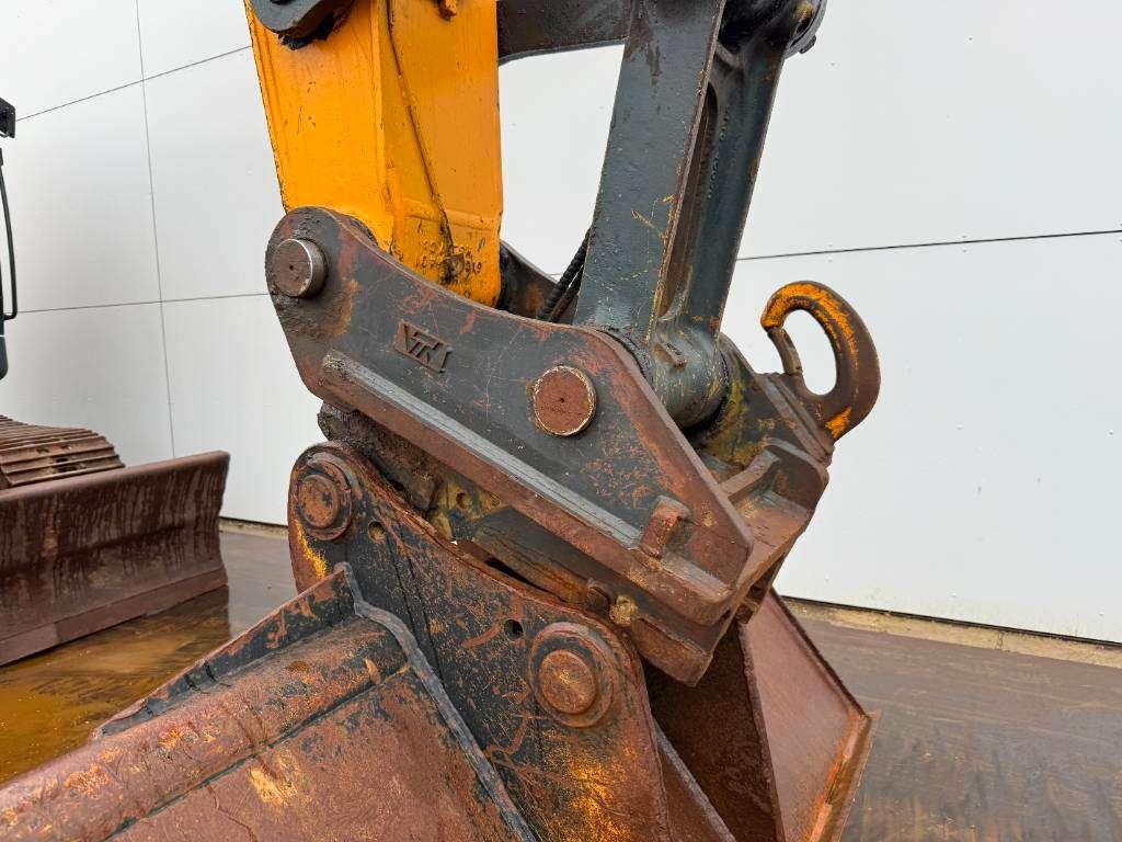 Hyundai HX235 LCR - Extra Bucket / Automatic Greasing Photo 20