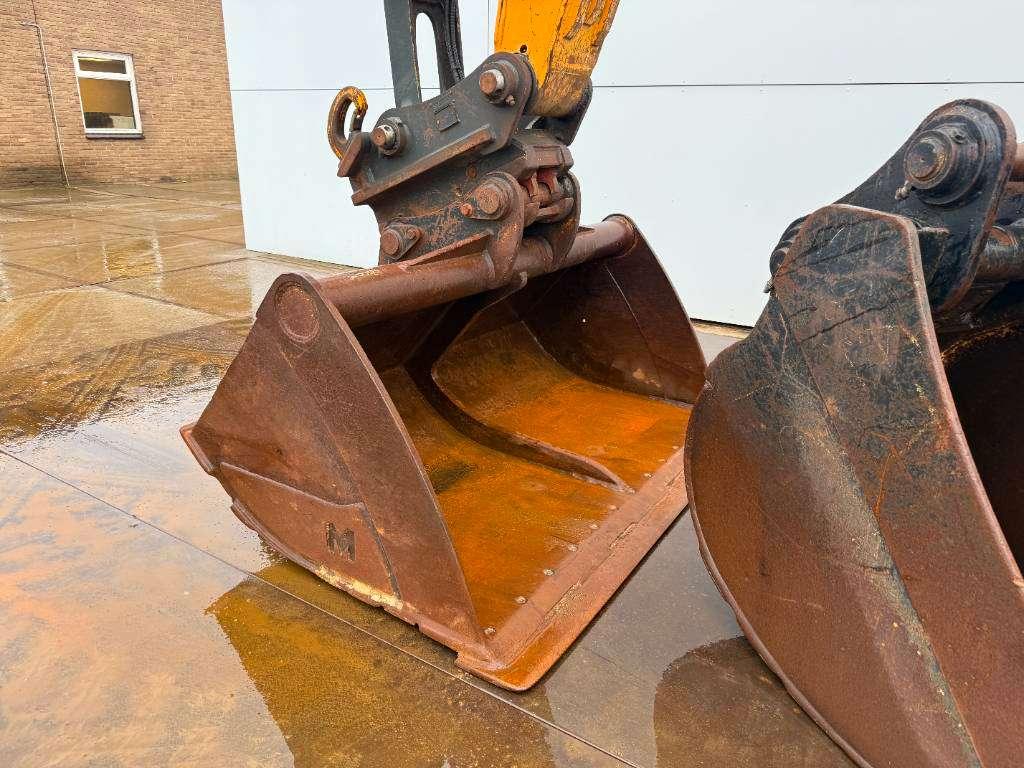 Hyundai HX235 LCR - Extra Bucket / Automatic Greasing Photo 23