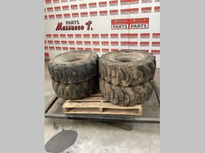 Pneu avec jantes pour Haulotte H15 SDX en vente par Massucco T. Srl Area Ricambi