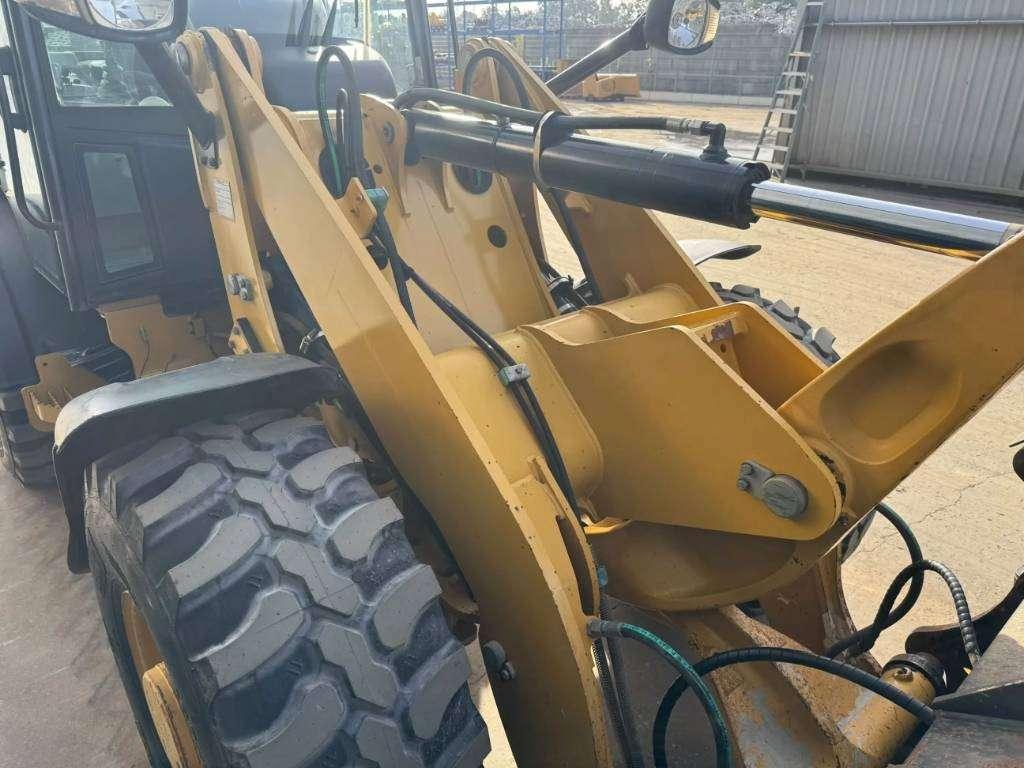 Caterpillar 906M Photo 11