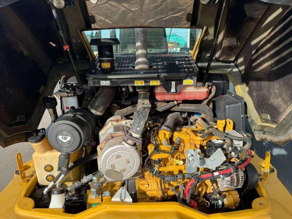 Caterpillar 906M Photo 18