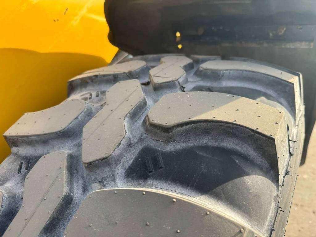 Caterpillar 906M Photo 19
