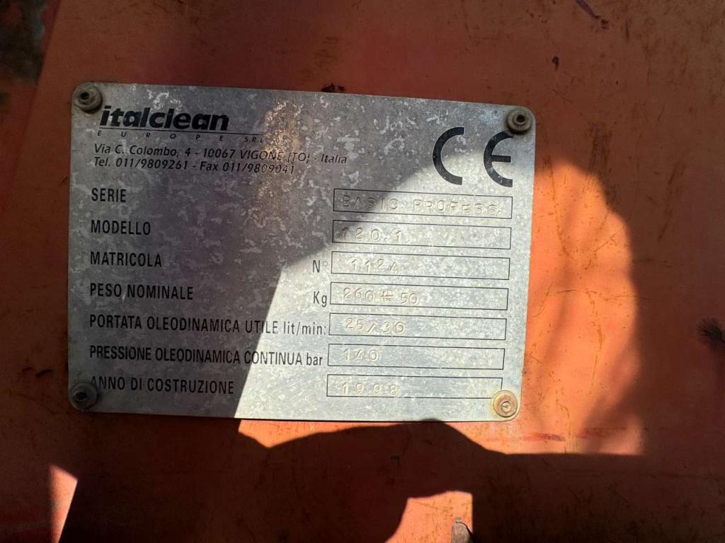 italc 120.1 Photo 3