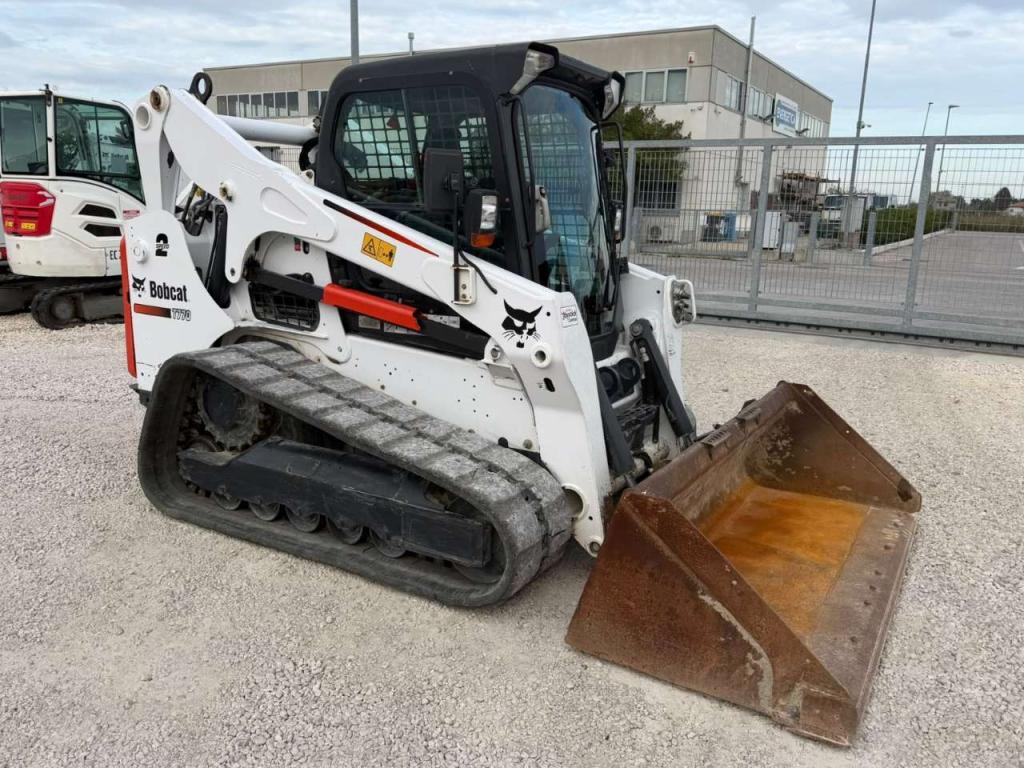 Bobcat T770 Photo 2